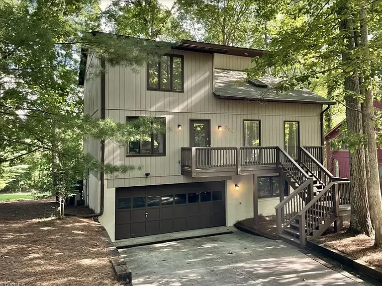 2642 Merry Oaks Trl — Photo 1