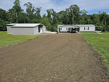 68 Tom Sawyer Ln — exterior photo
