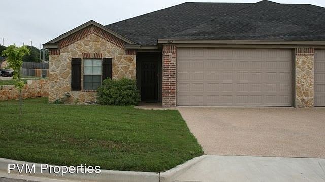 1st image of 602 Fieldstone Dr