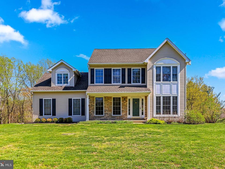 1st image of 629 Coachmans Way