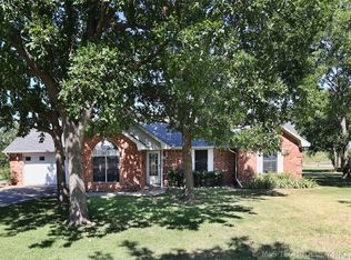719 Shirley Ln, Madill, OK 73446