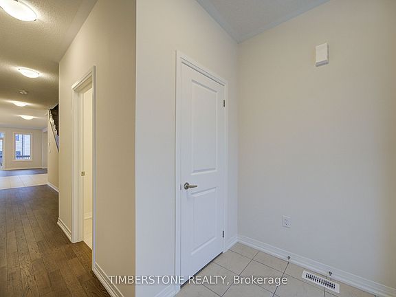 4th image of 2907 Nakina St