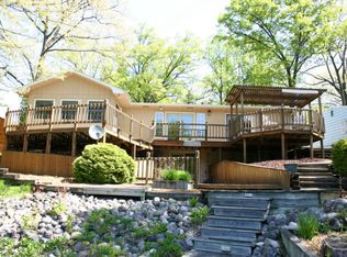 3233 N Douglas Dr, Sanford, MI 48657