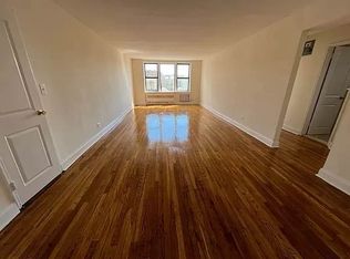 71-40 112th St #505, Forest Hills, NY 11375