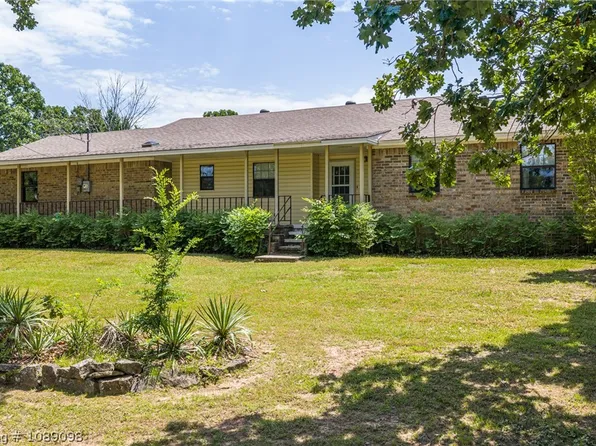 8437 Sebastian Lake Dr, Hackett, AR 72937
