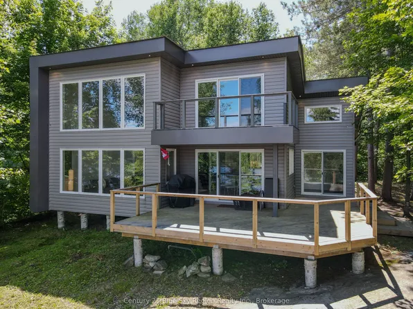 21 Jacks Ln, Parry Sound, ON P0H 1N0