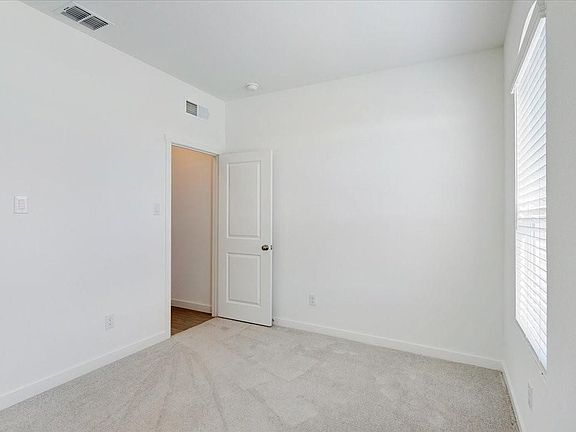5th image of 1413 Sandpebble Cir