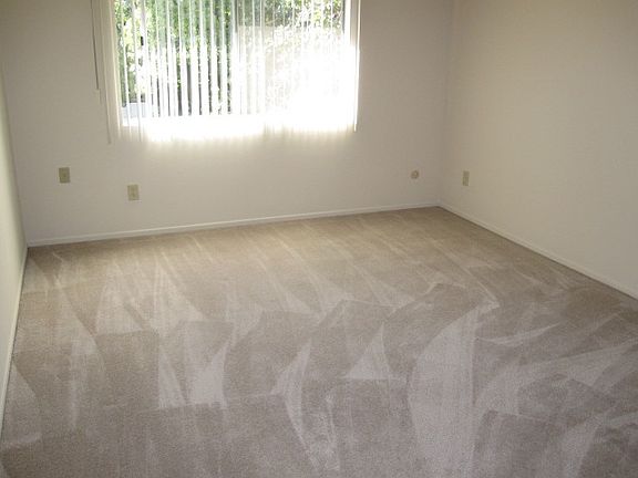5th image of 350 S Oakland Ave Unit 104