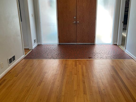 Entry Door/Living room