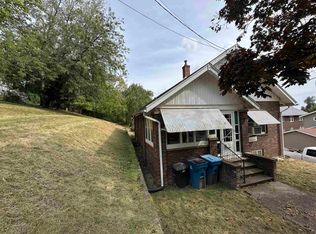 14 Keller St, Savanna, IL 61074