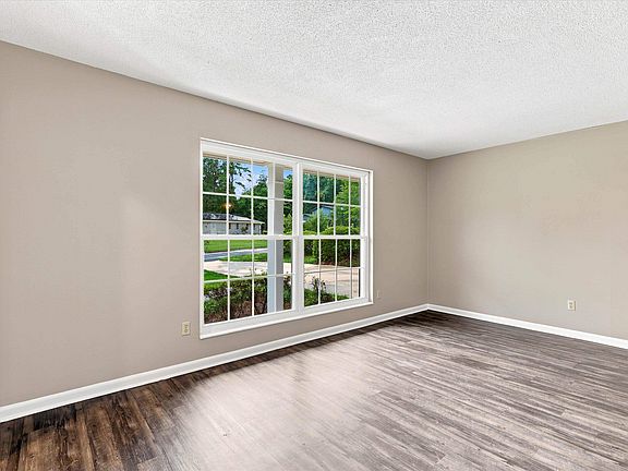 5th image of 3005 Tipperary Dr