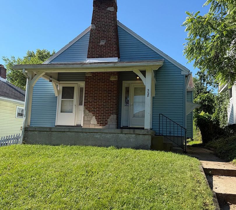 1st image of 228 Fernwood Ave