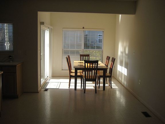 4th image of 18471 Wide Meadow Sq