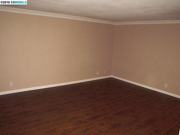 5th image of 1600 Tulip Dr