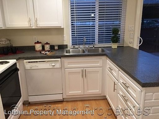 4th image of 8863 Salmon Falls Dr Unit D