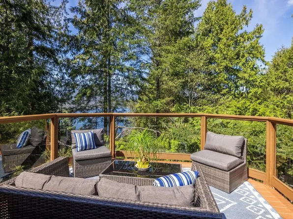 5864 Skookumchuk Rd, Sechelt, BC V7Z 0P3