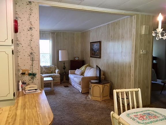 4th image of 105 Magnolia Dr