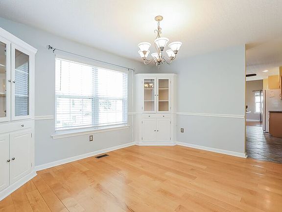 5th image of 783 Eagle Ln