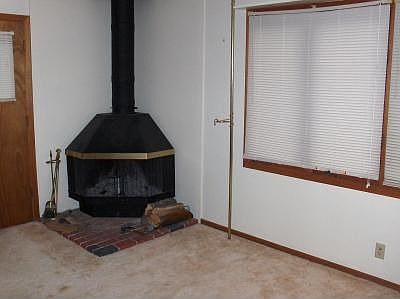4th image of 1143 Phinney Ave