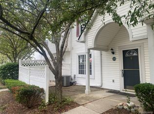 22192 Cape Cod Way, Farmington, MI 48336