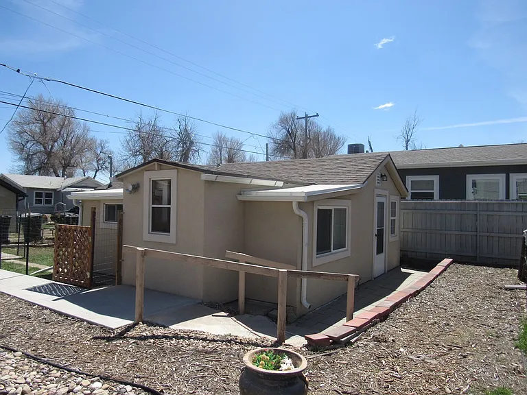 741 1/2 N Lincoln St — Photo 1