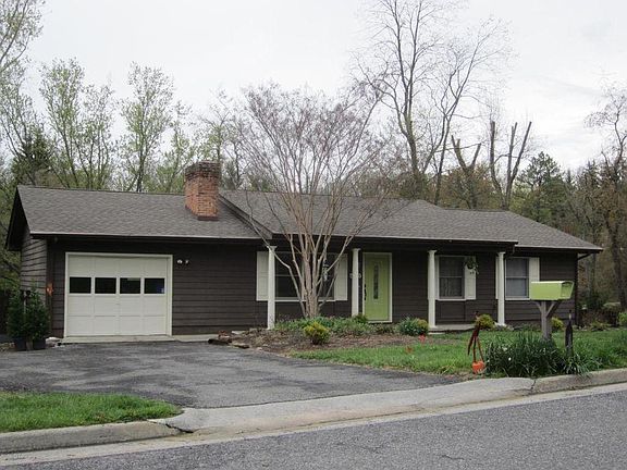 2nd image of 503 Cranwell Cir