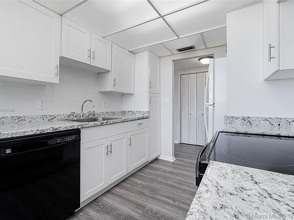 2nd image of 4400 Hillcrest Dr APT 619C