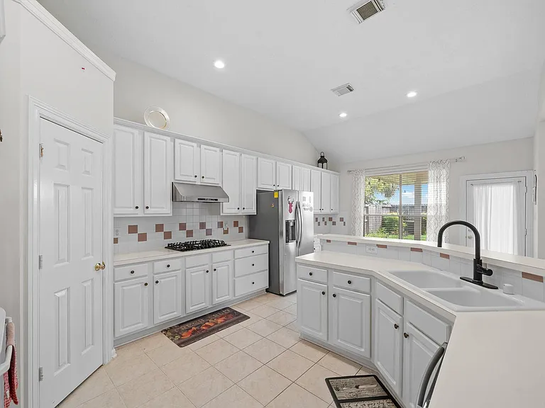 23818 Indian Hills Way — Photo 18
