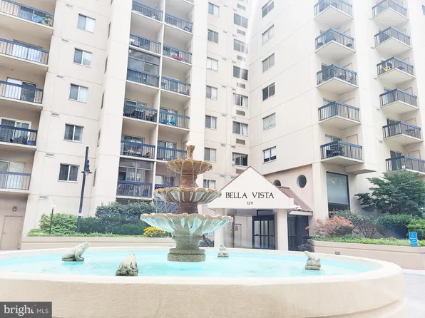 1211 S Eads St APT 1203, Arlington, VA 22202