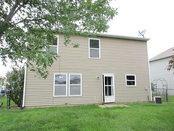 2nd image of 2893 Ludwig Dr
