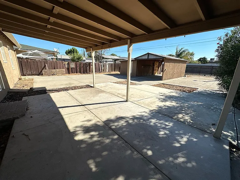 1750 Lois Way — Photo 17