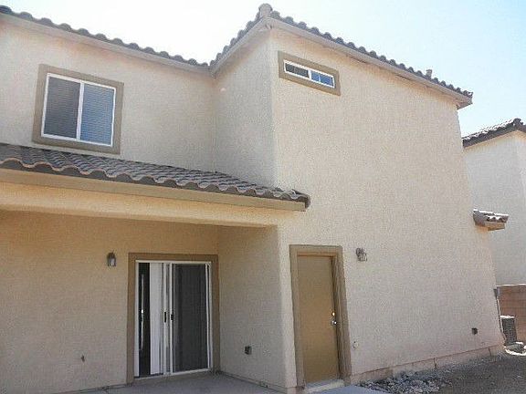 2nd image of 3624 Carisbrook Dr