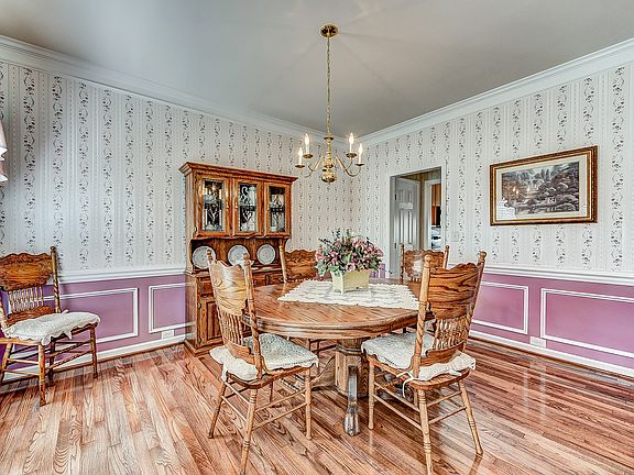 5th image of 2607 Tall Pines Ln