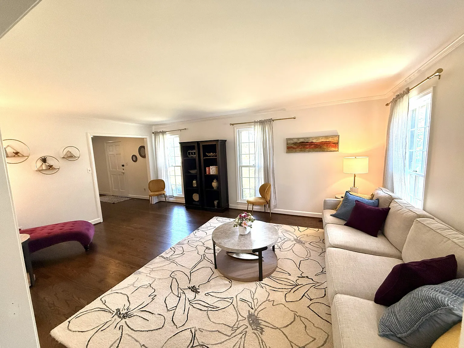 5 bed, 3.5 bath, 3554 sqft, $5,800 — Photo 4