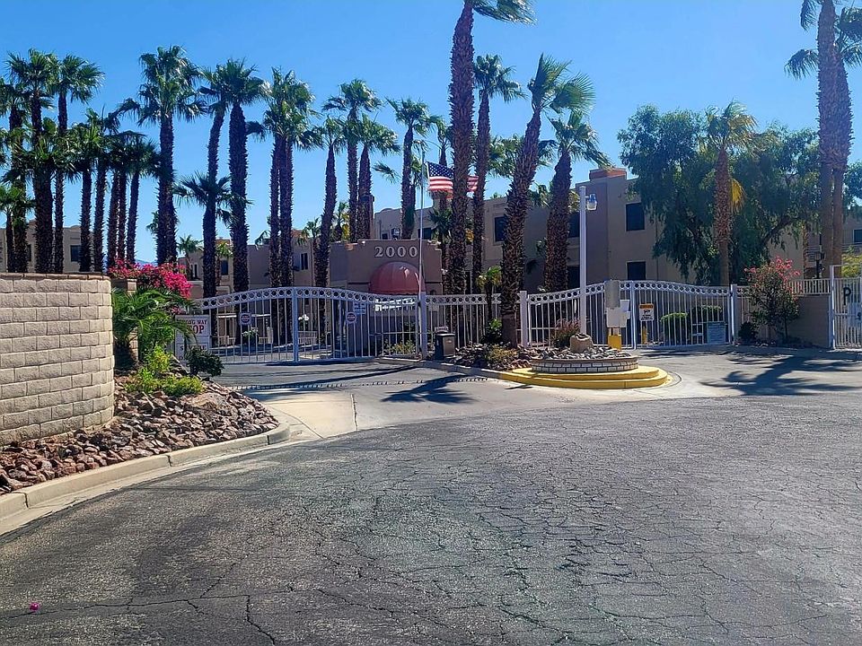 Front Entrance to the Portofino Condominiums