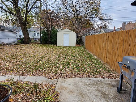 2nd image of 23435 Melville Ave