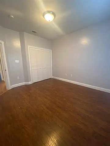 929 Joans St — Photo 9