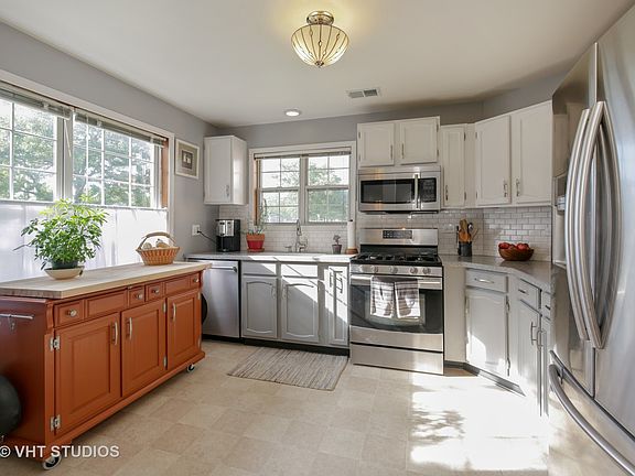 4th image of 261 Sheffield Dr #19187