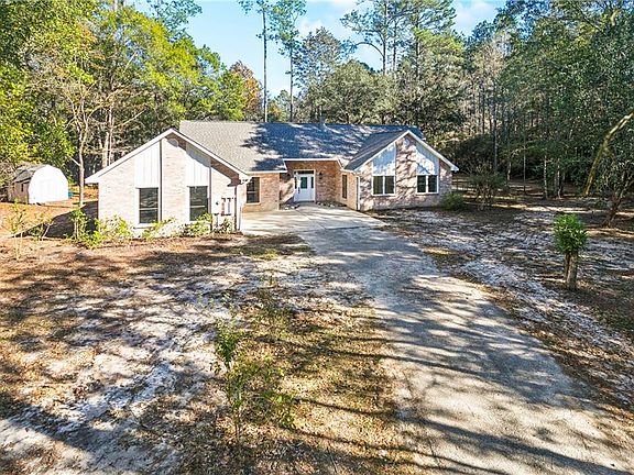 2nd image of 67412 Southern Magnolia Ln