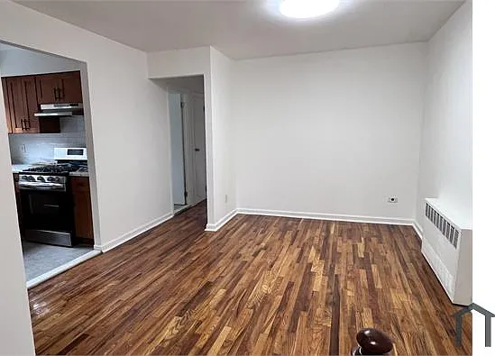 2033 Strang Ave #2 — Photo 7