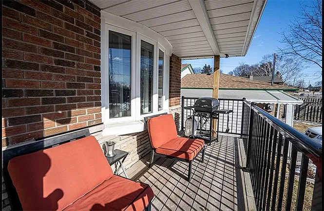 660 Tennyson Avenue Oshawa — Photo 3