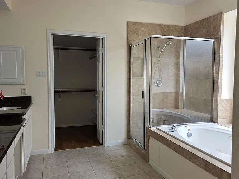 4306 Lakeside Meadow Dr — Photo 22