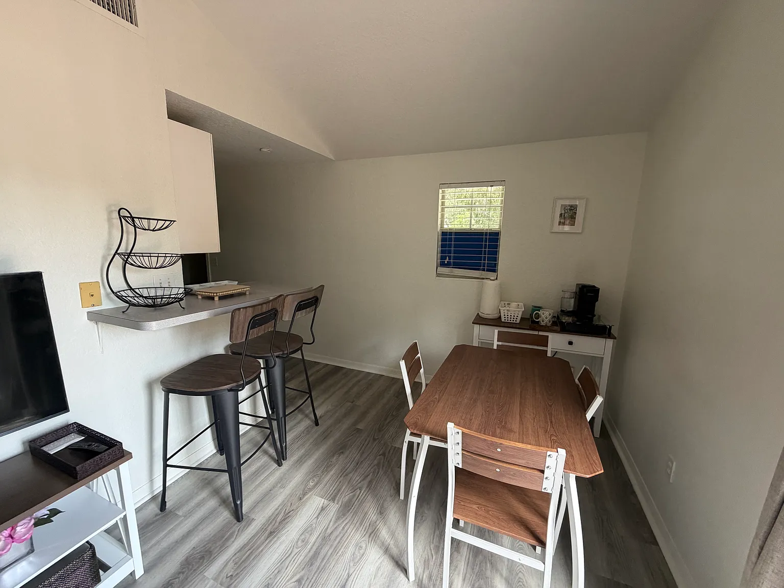 1 bed, 750 sqft, $2,500 — Photo 2