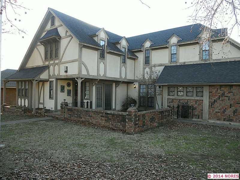 2nd image of 501 Gawf Ln