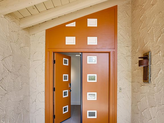 4th image of 2325 E El Chorro Way