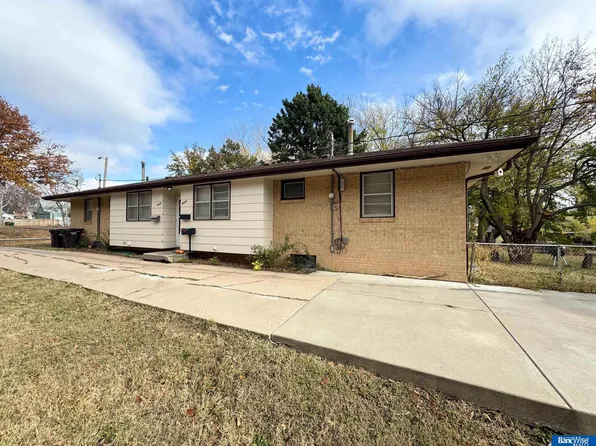5313 Leighton Ave, Lincoln, NE 68504