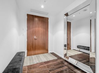 180 University Ave #3504, Toronto, ON M5H 0A2
