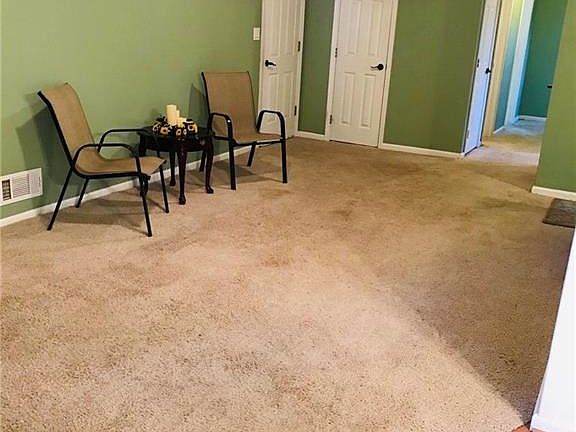 5th image of 3202 S Ash Ave
