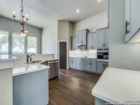 2nd image of 140 E Ashton Blvd