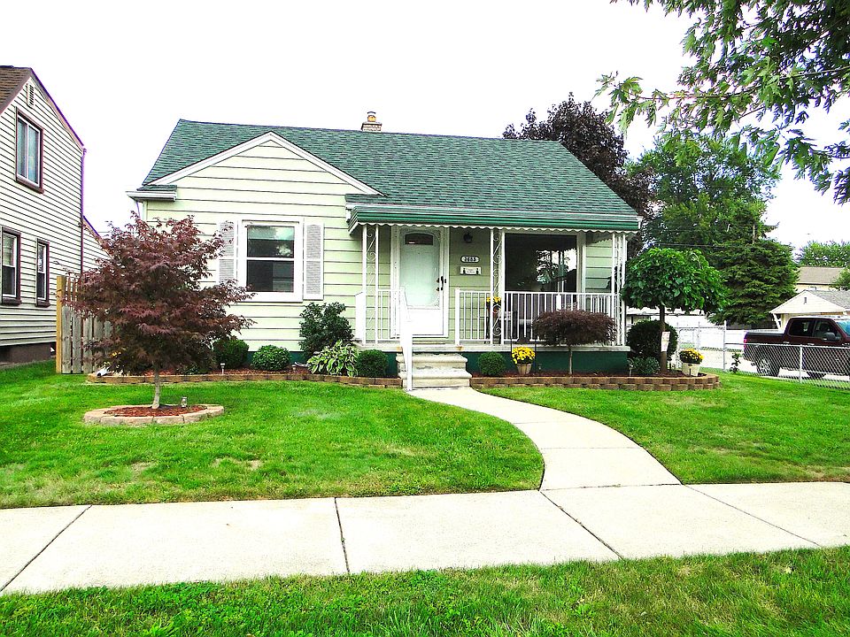 1st image of 3685 15th St